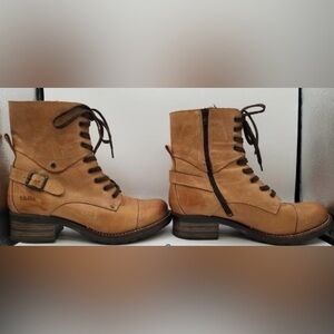 Taos Women's Lace-up Combat Boots in Tan ~ size 42 
New